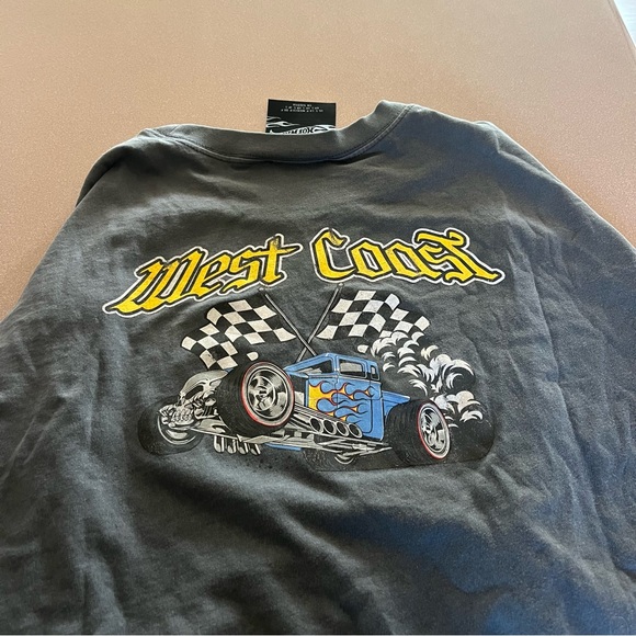 Hot Wheels Graphic Tee. Size S - Picture 6 of 6